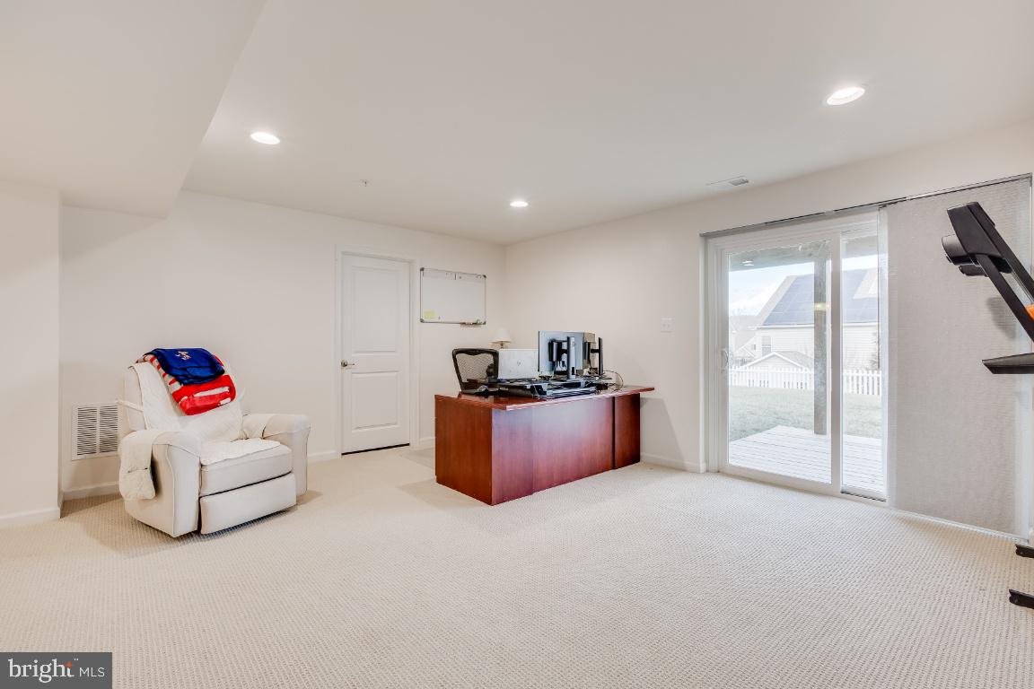 1141 Long Farm CIRCLE