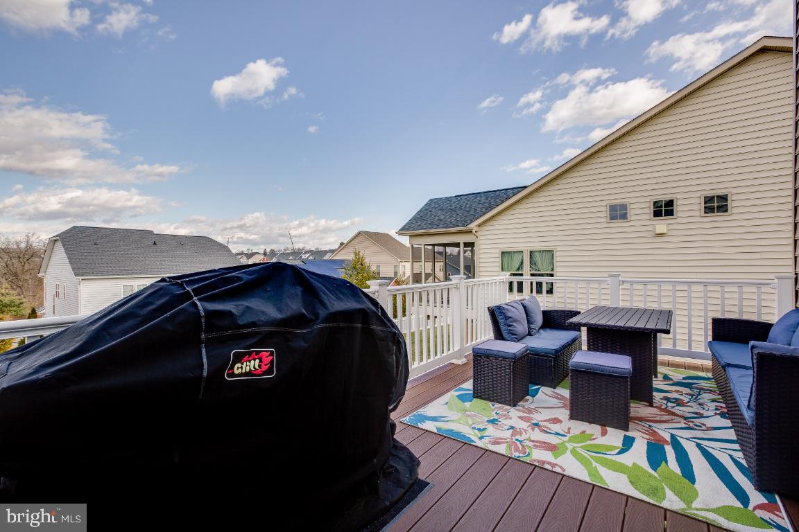 1141 Long Farm CIRCLE