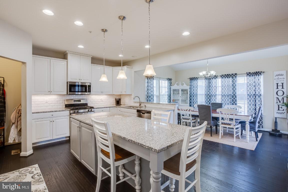 1141 Long Farm CIRCLE