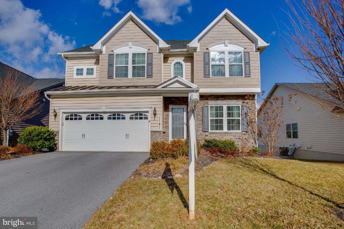 1141 Long Farm CIRCLE