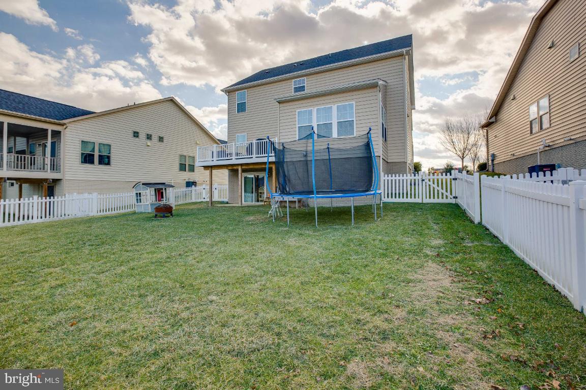 1141 Long Farm CIRCLE