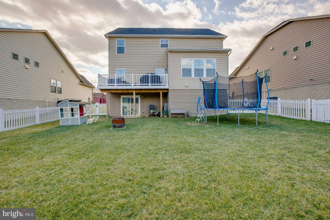 1141 Long Farm CIRCLE