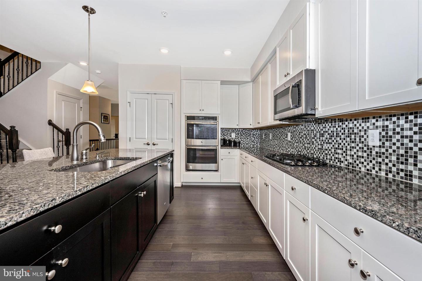 6426 Walcott LANE
