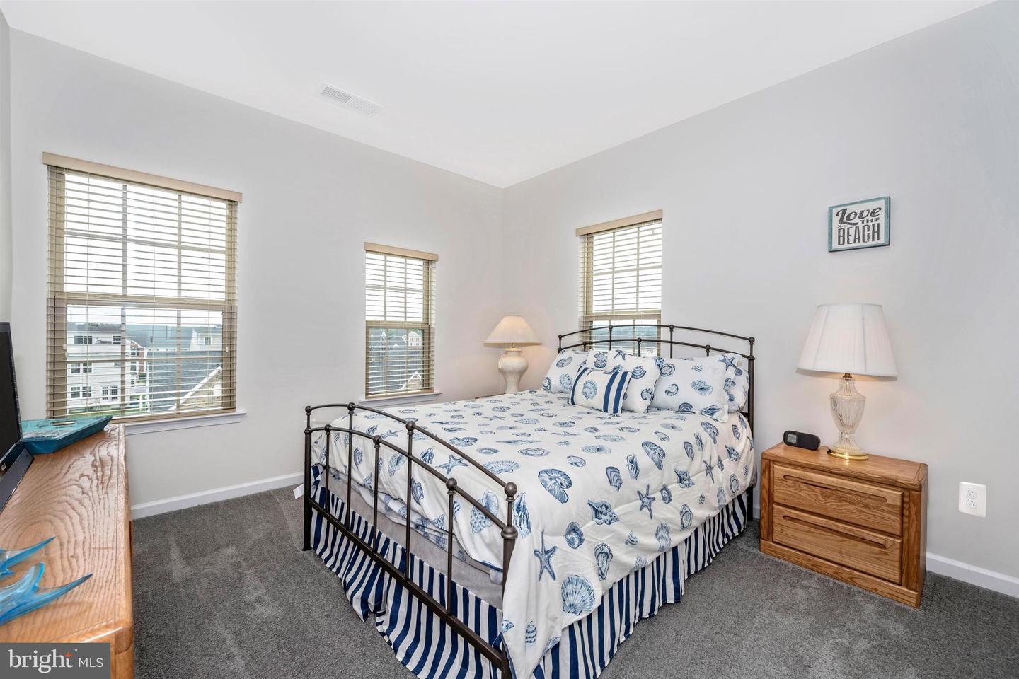 6426 Walcott LANE