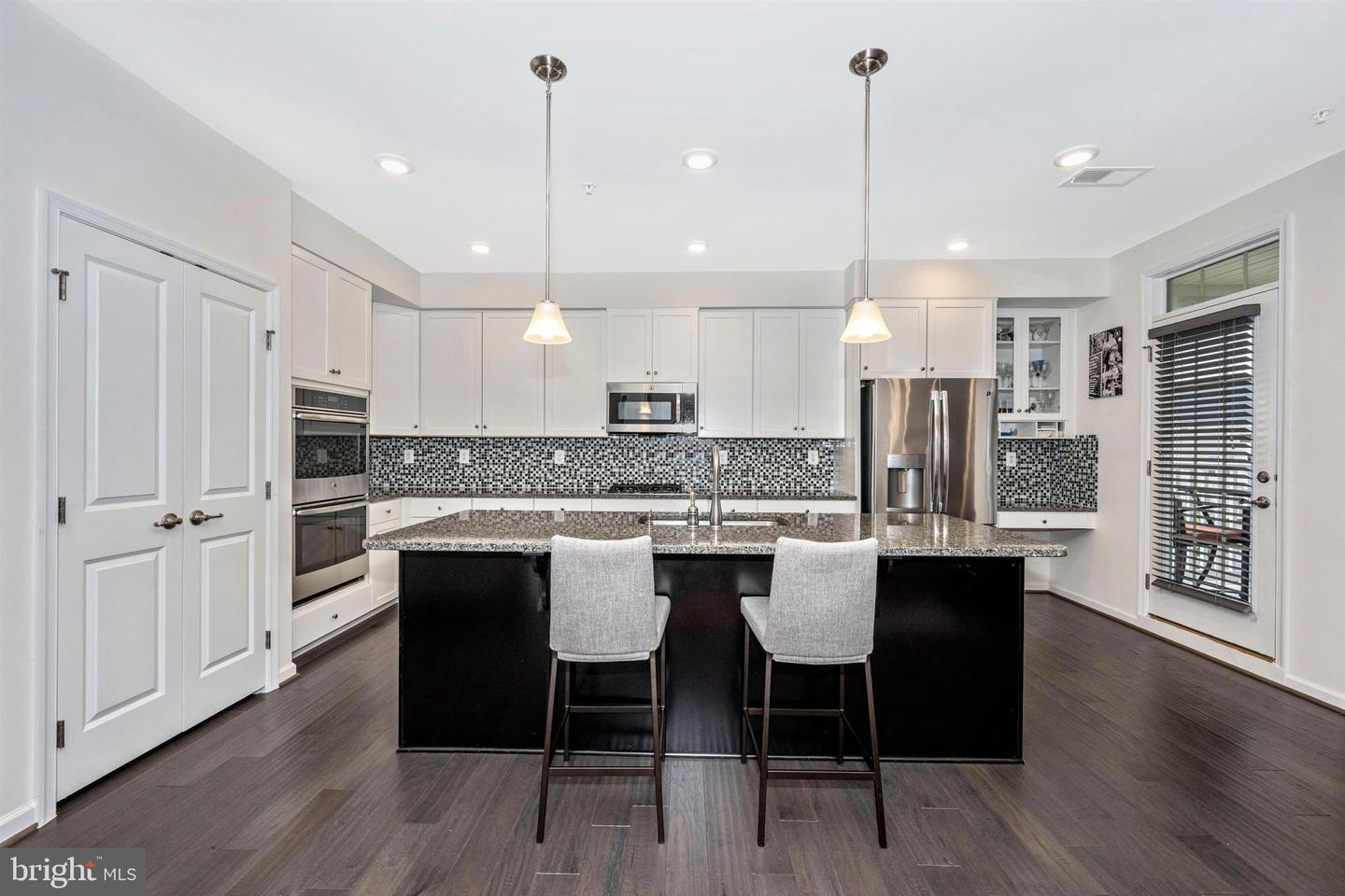 6426 Walcott LANE