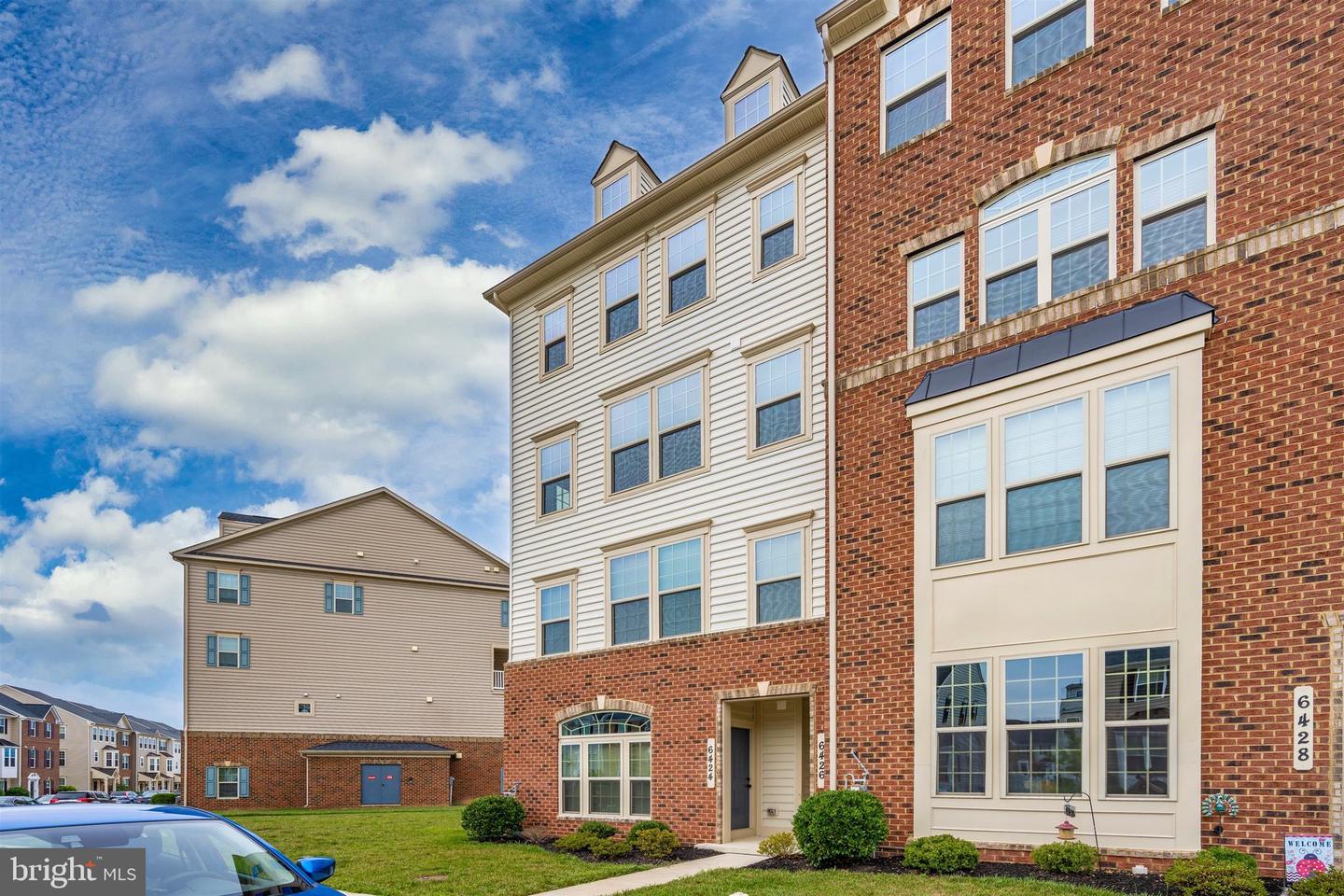 6426 Walcott LANE
