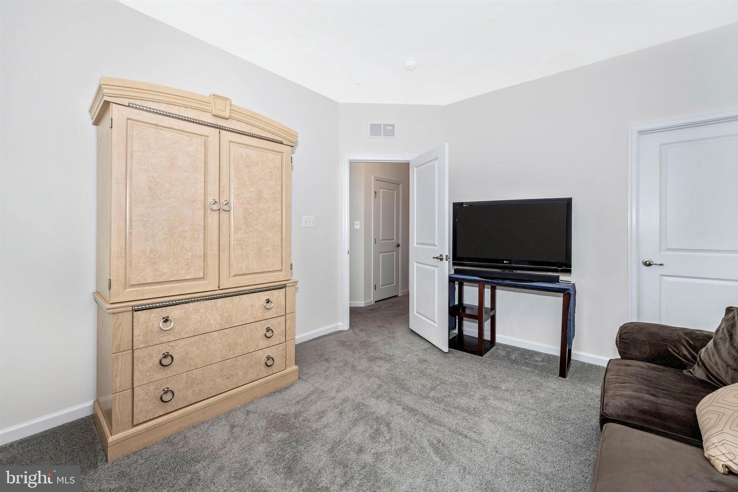 6426 Walcott LANE