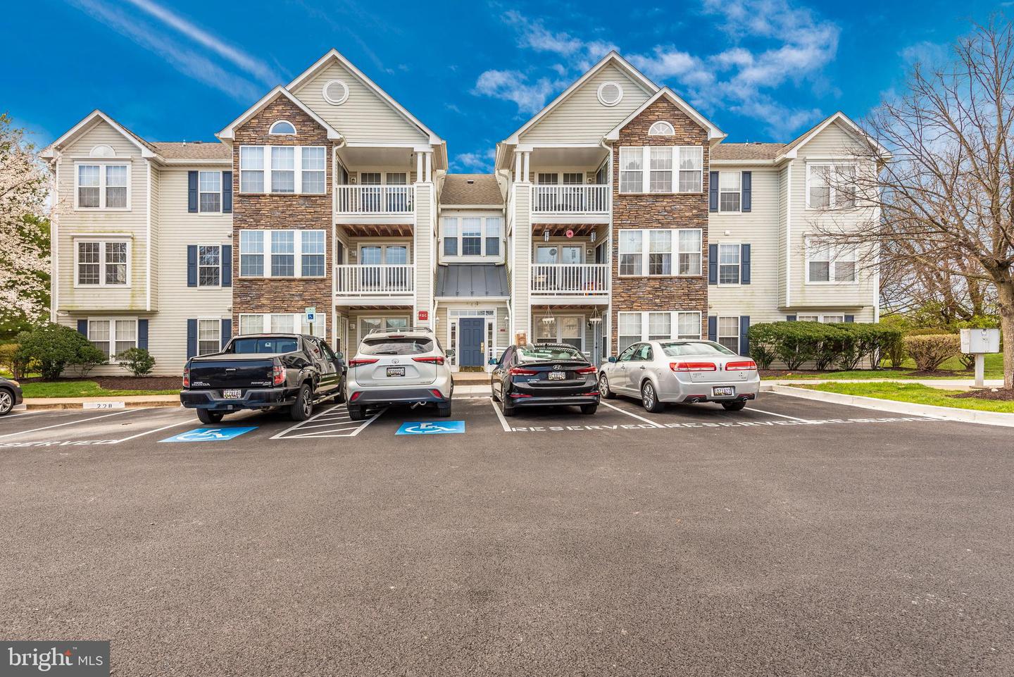 6413 Weatherby COURT Unit: E