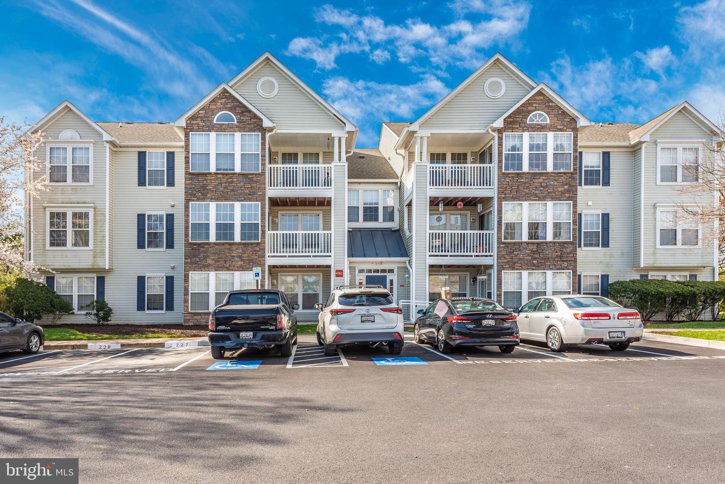 6413 Weatherby COURT Unit: E