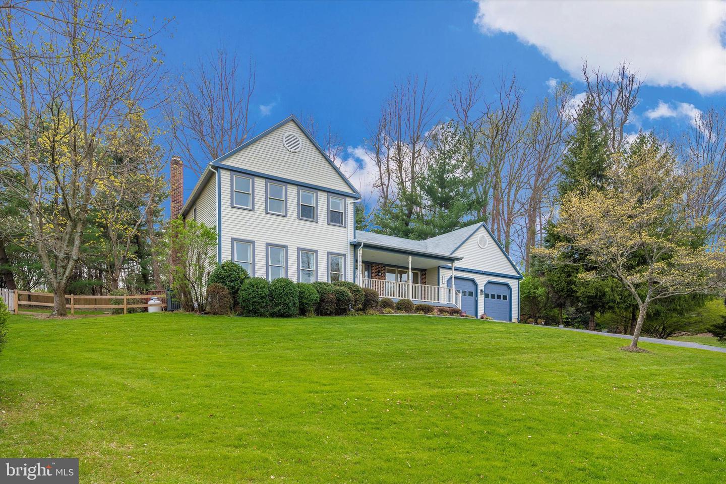 5595 Jollie DRIVE