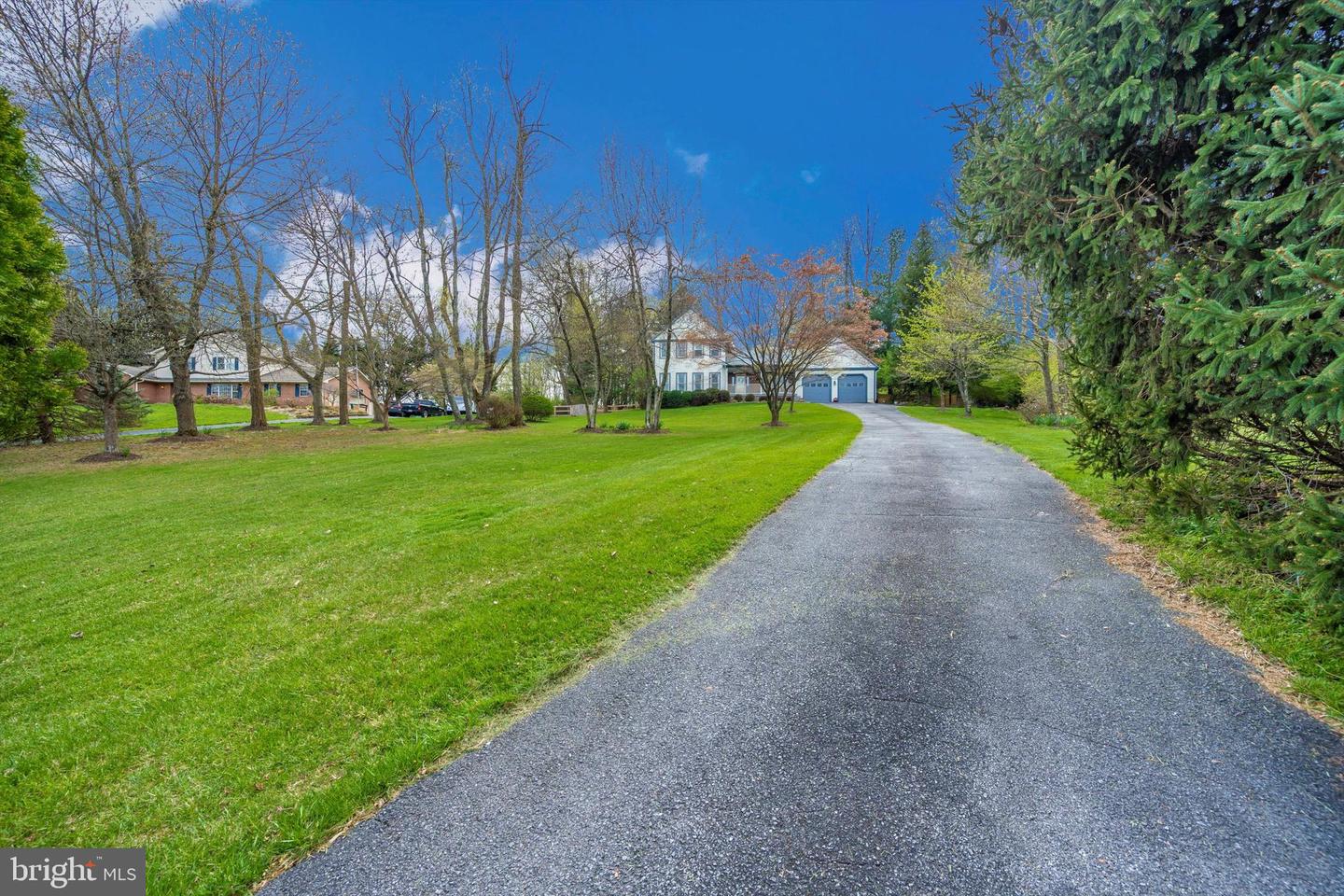 5595 Jollie DRIVE