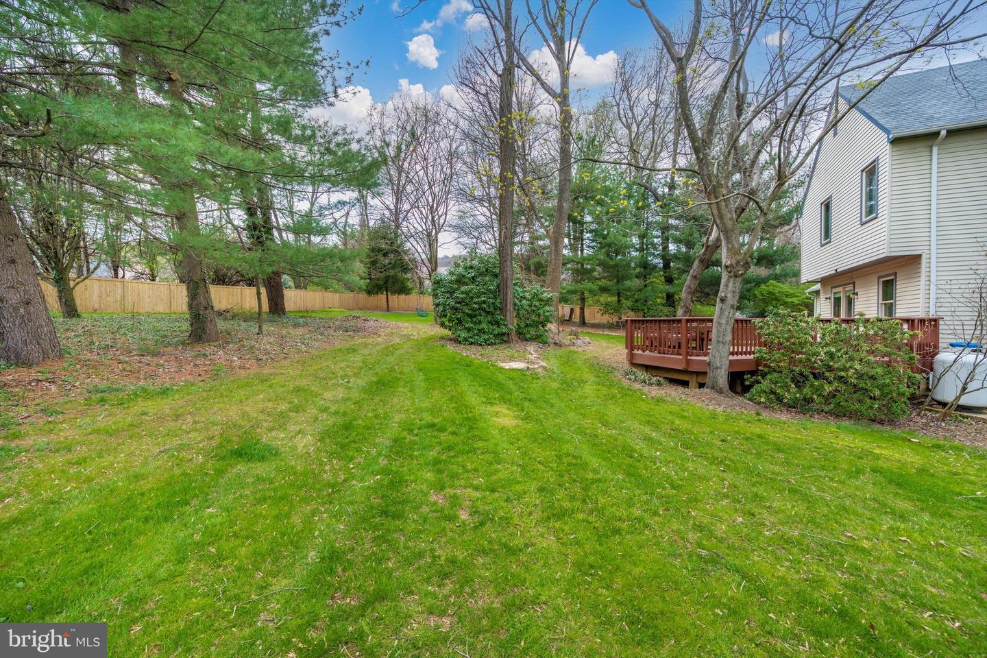 5595 Jollie DRIVE