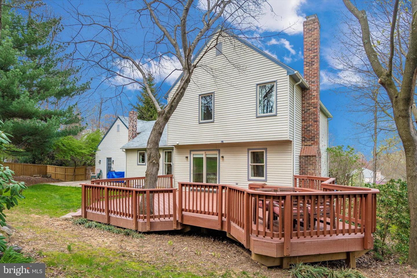 5595 Jollie DRIVE