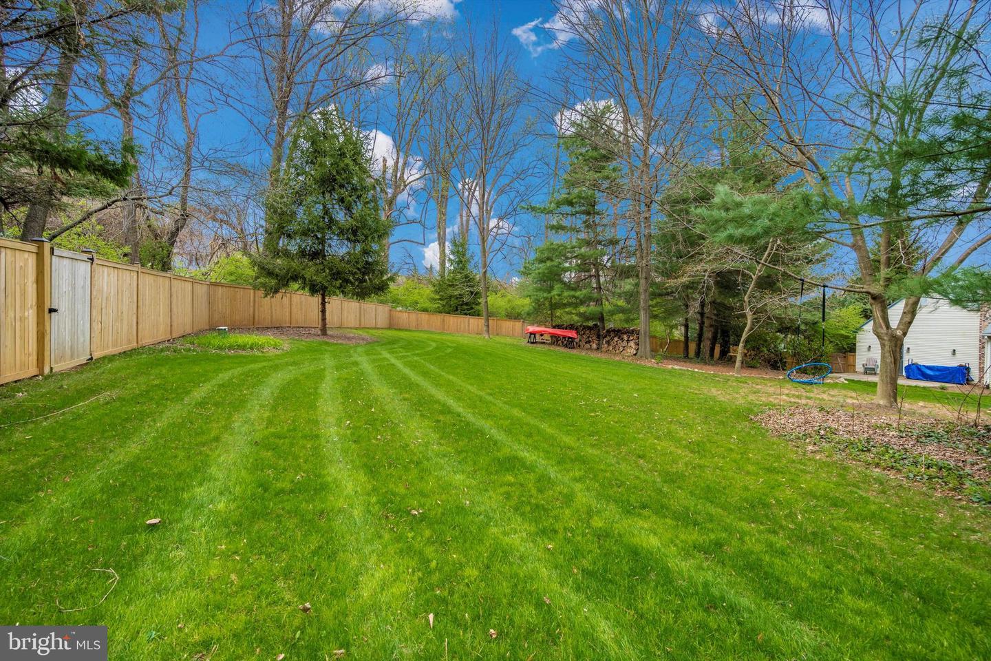 5595 Jollie DRIVE