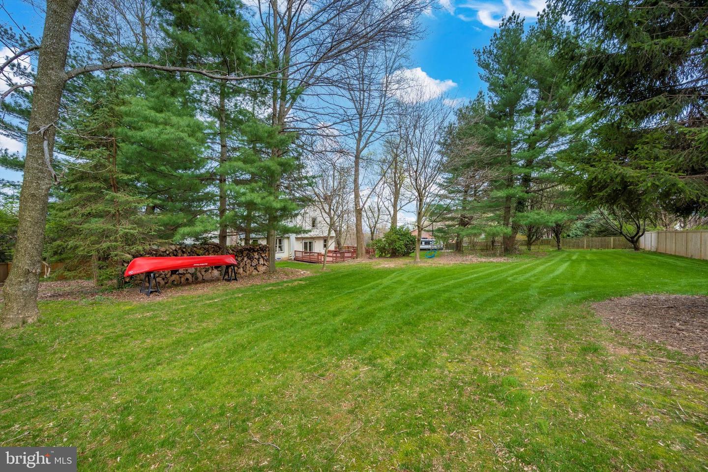 5595 Jollie DRIVE