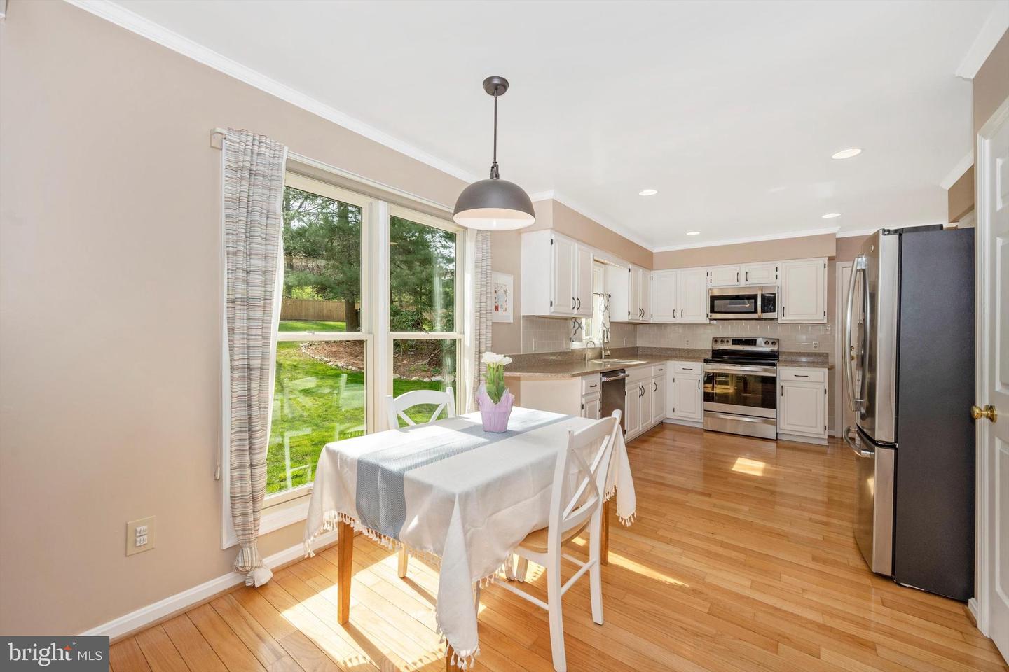 5595 Jollie DRIVE