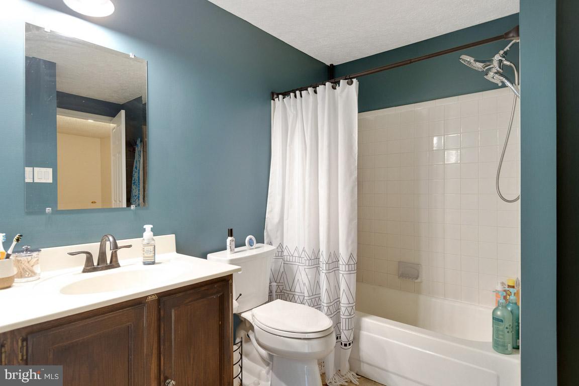 5582 Talbot COURT