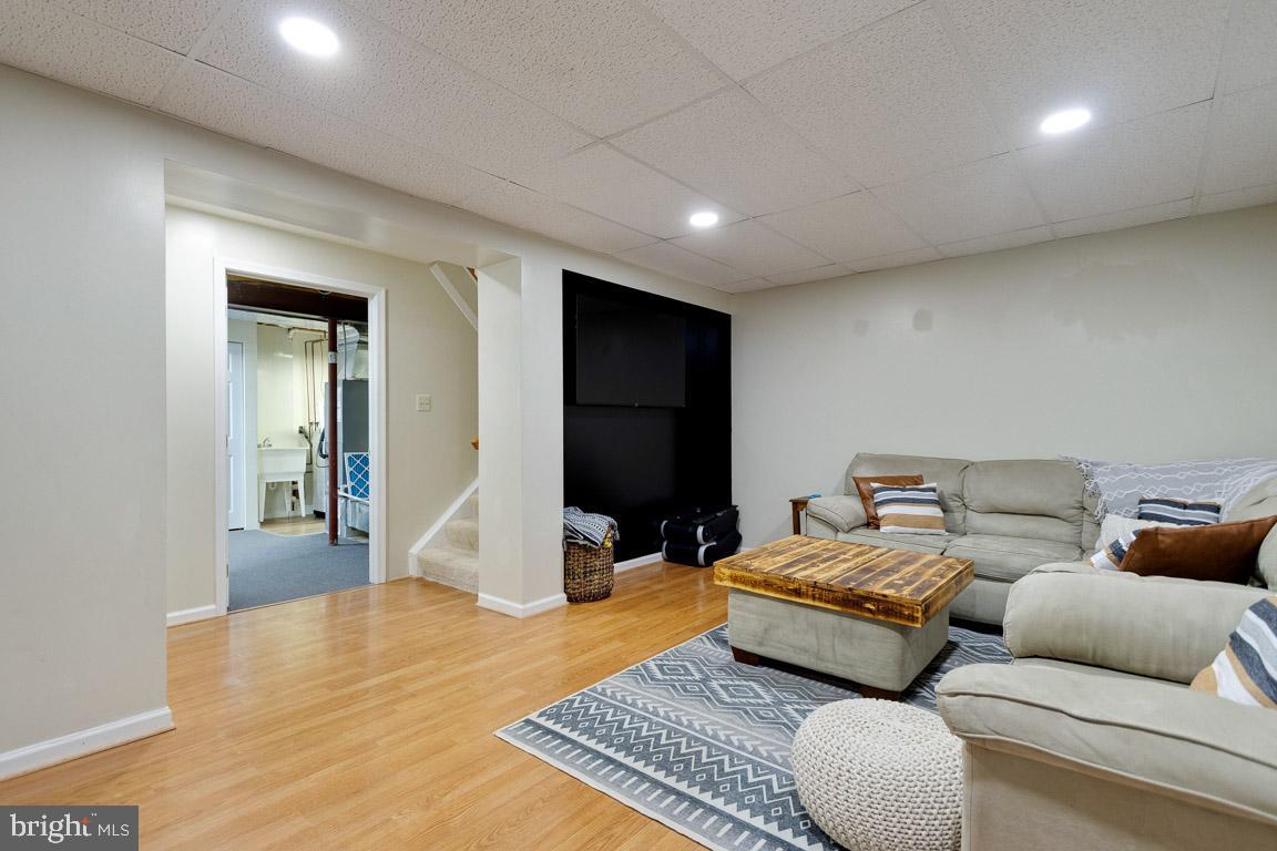 5582 Talbot COURT