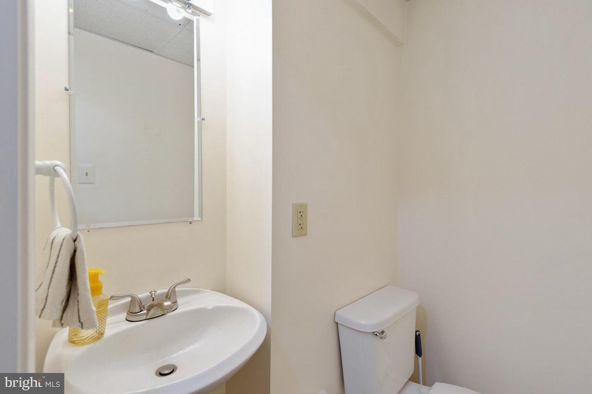 5582 Talbot COURT