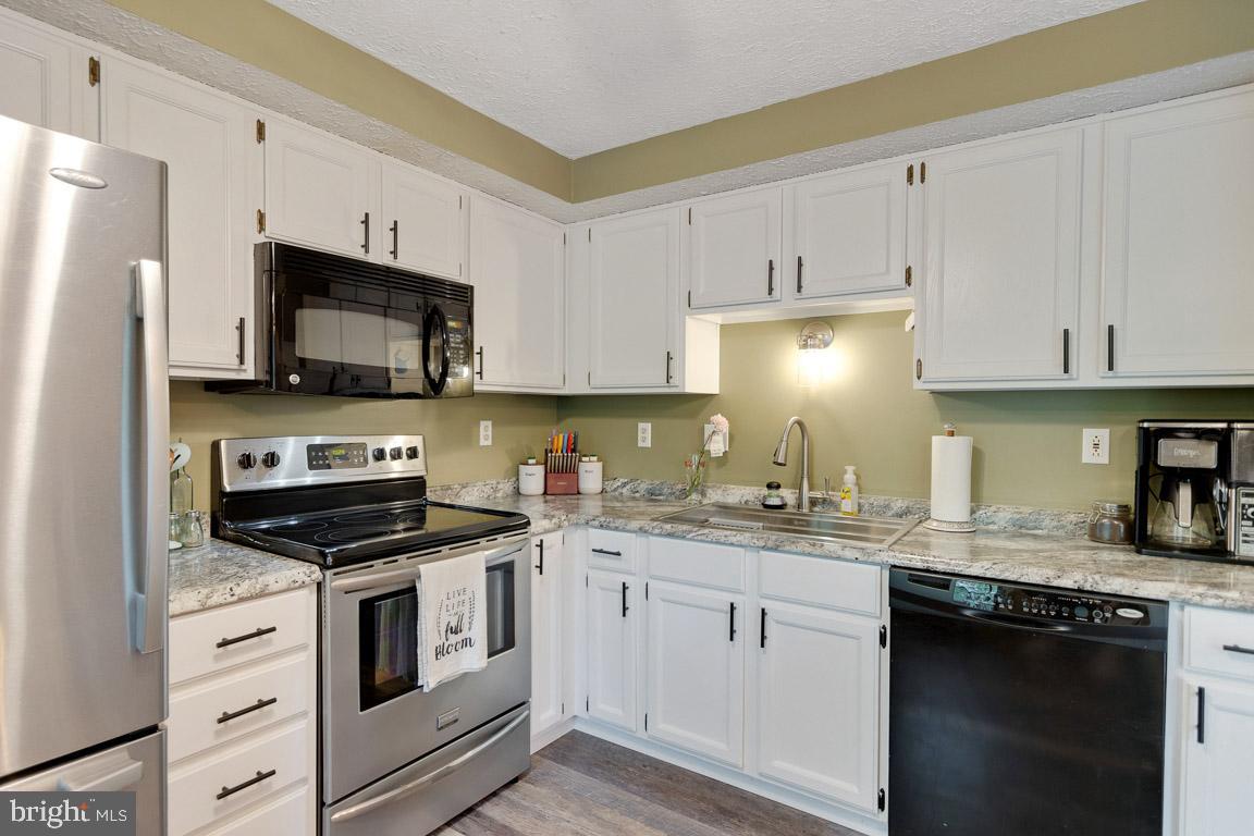 5582 Talbot COURT