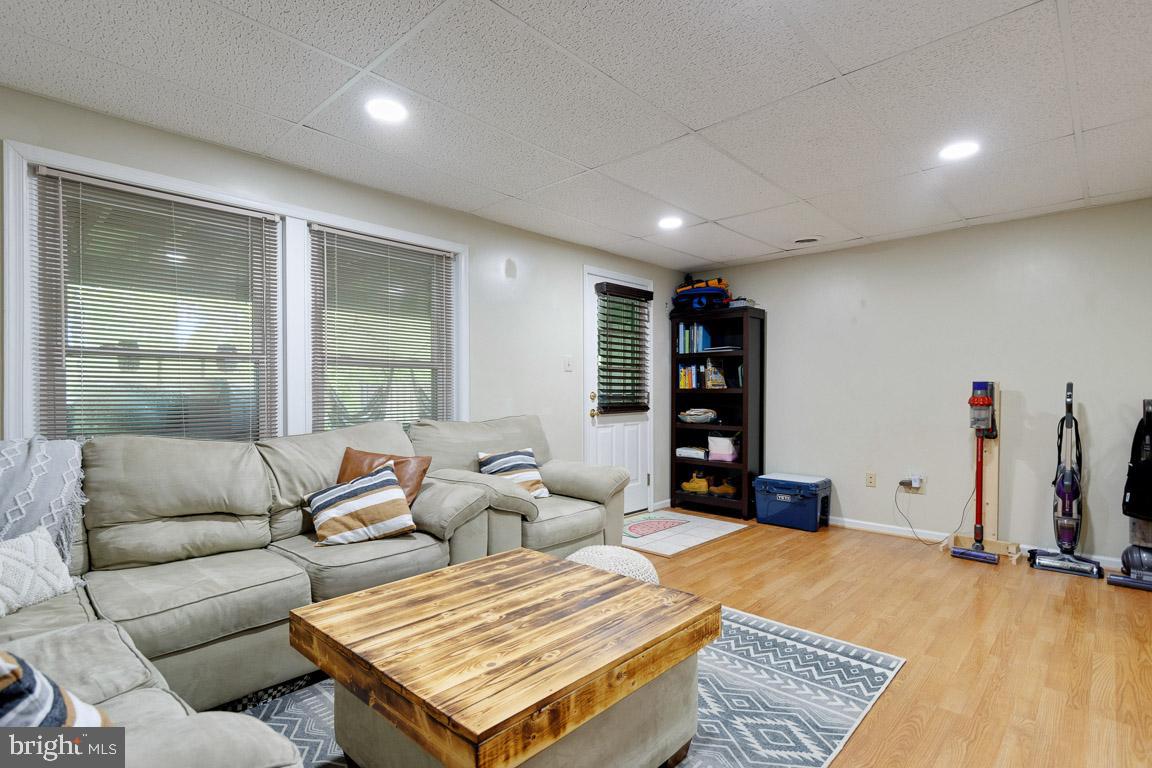5582 Talbot COURT
