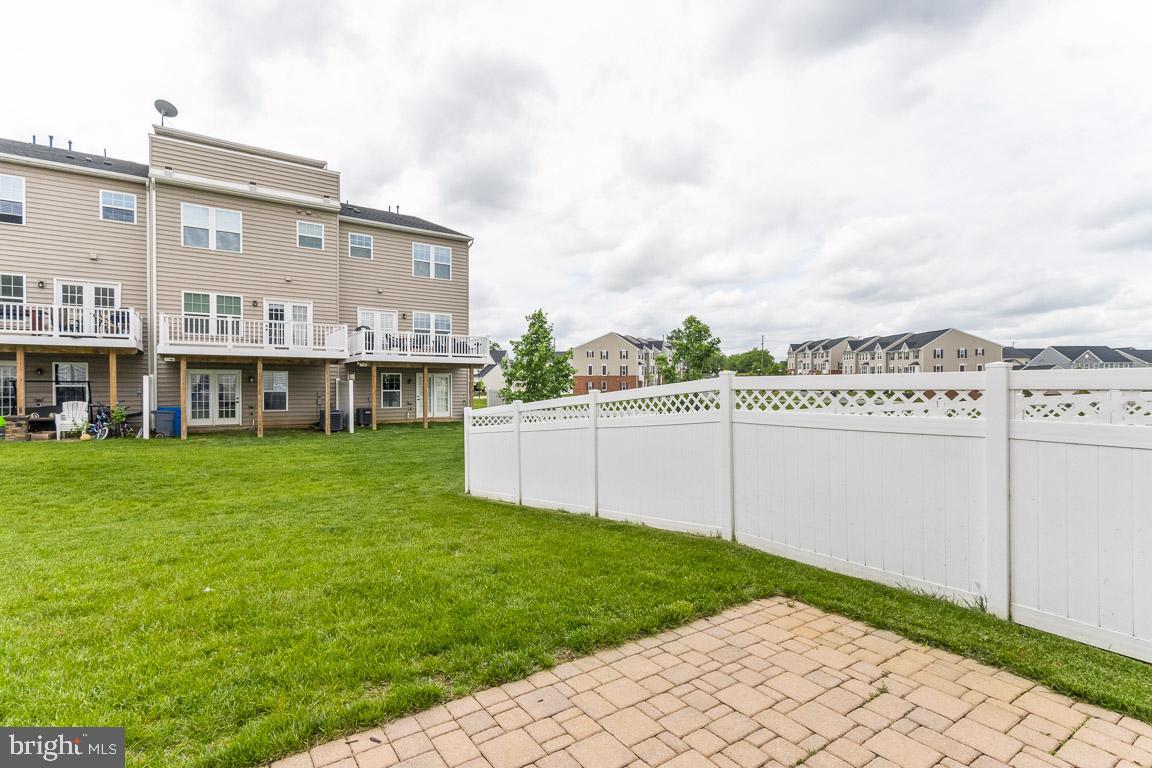 6346 Walcott LANE