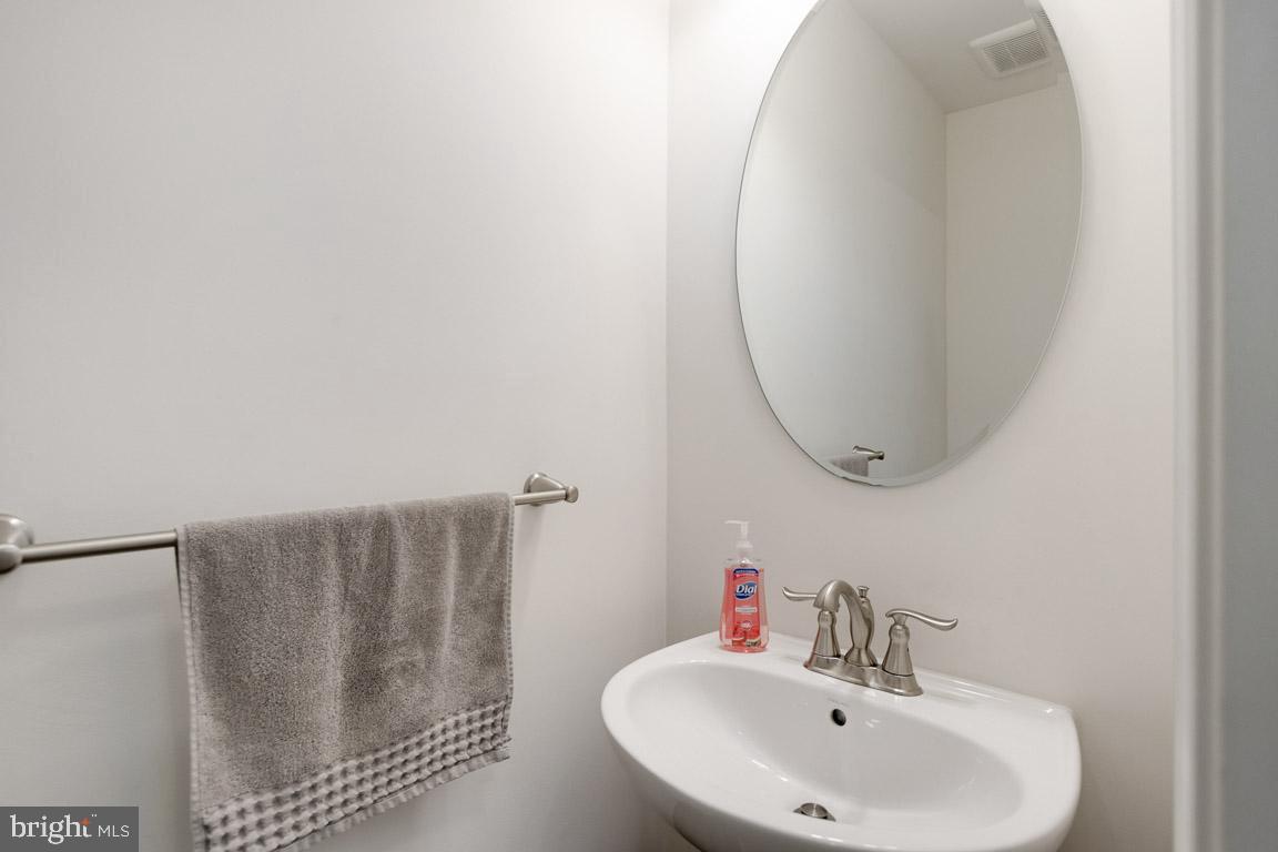 6346 Walcott LANE