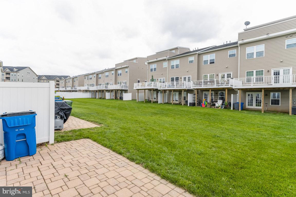 6346 Walcott LANE