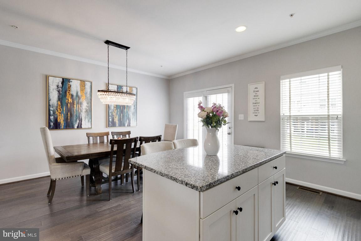 6346 Walcott LANE