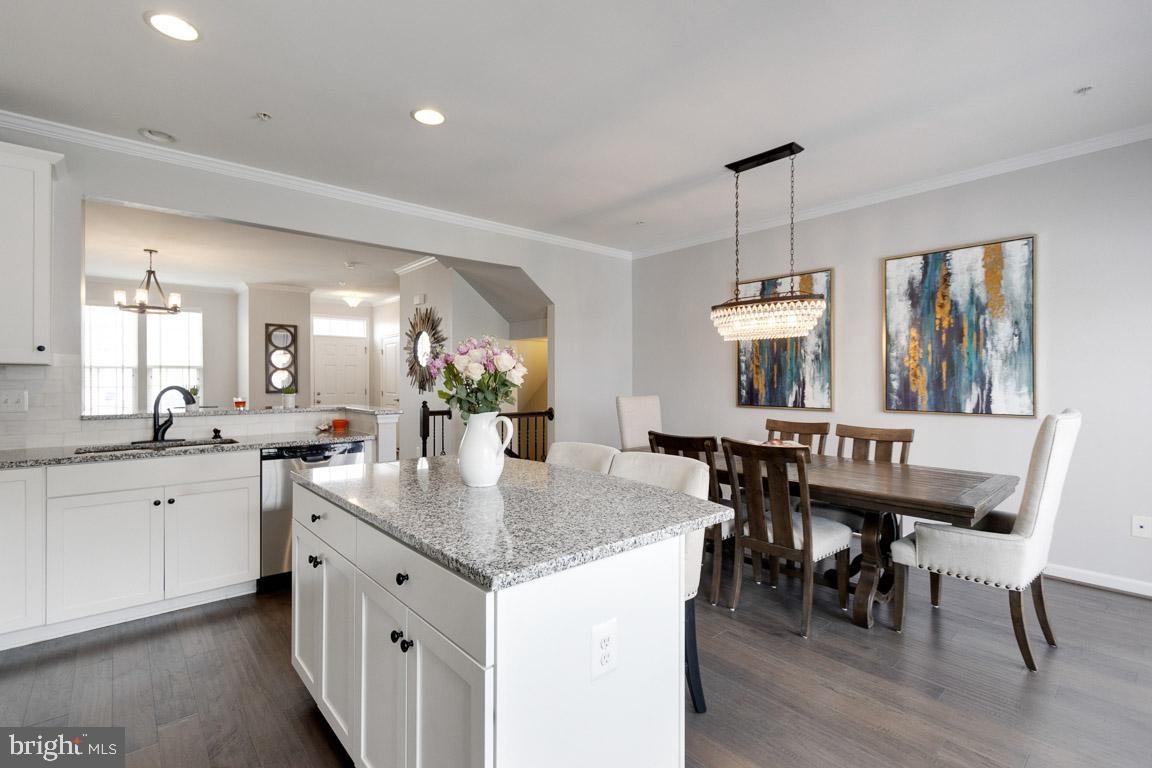 6346 Walcott LANE