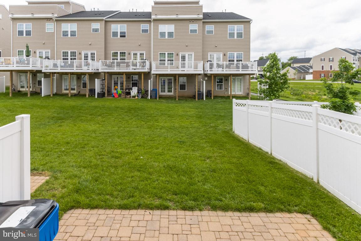 6346 Walcott LANE