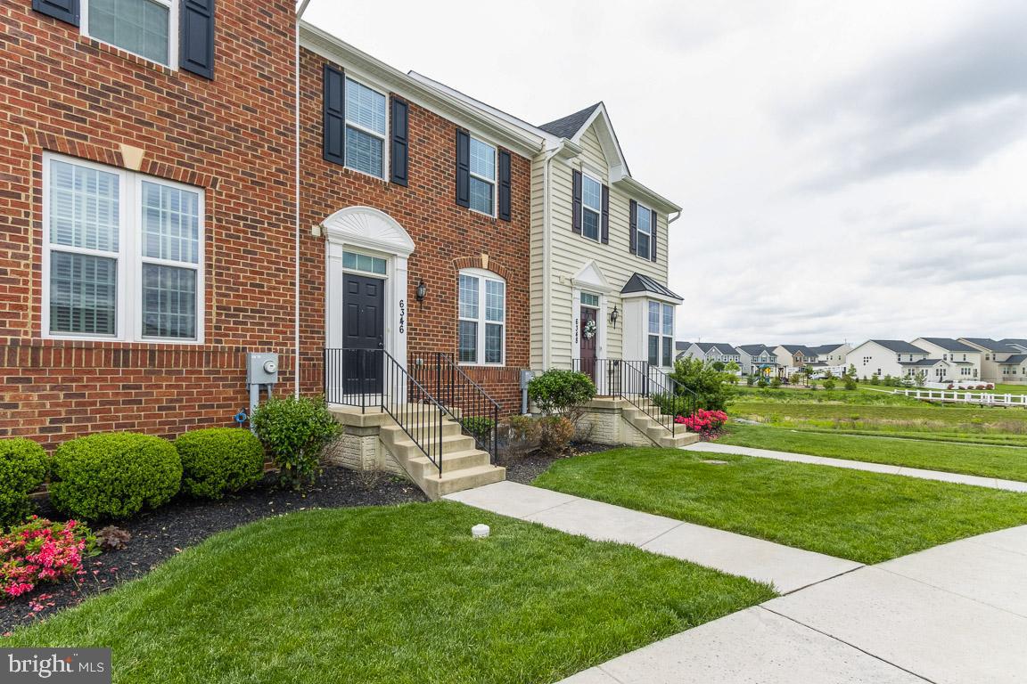 6346 Walcott LANE