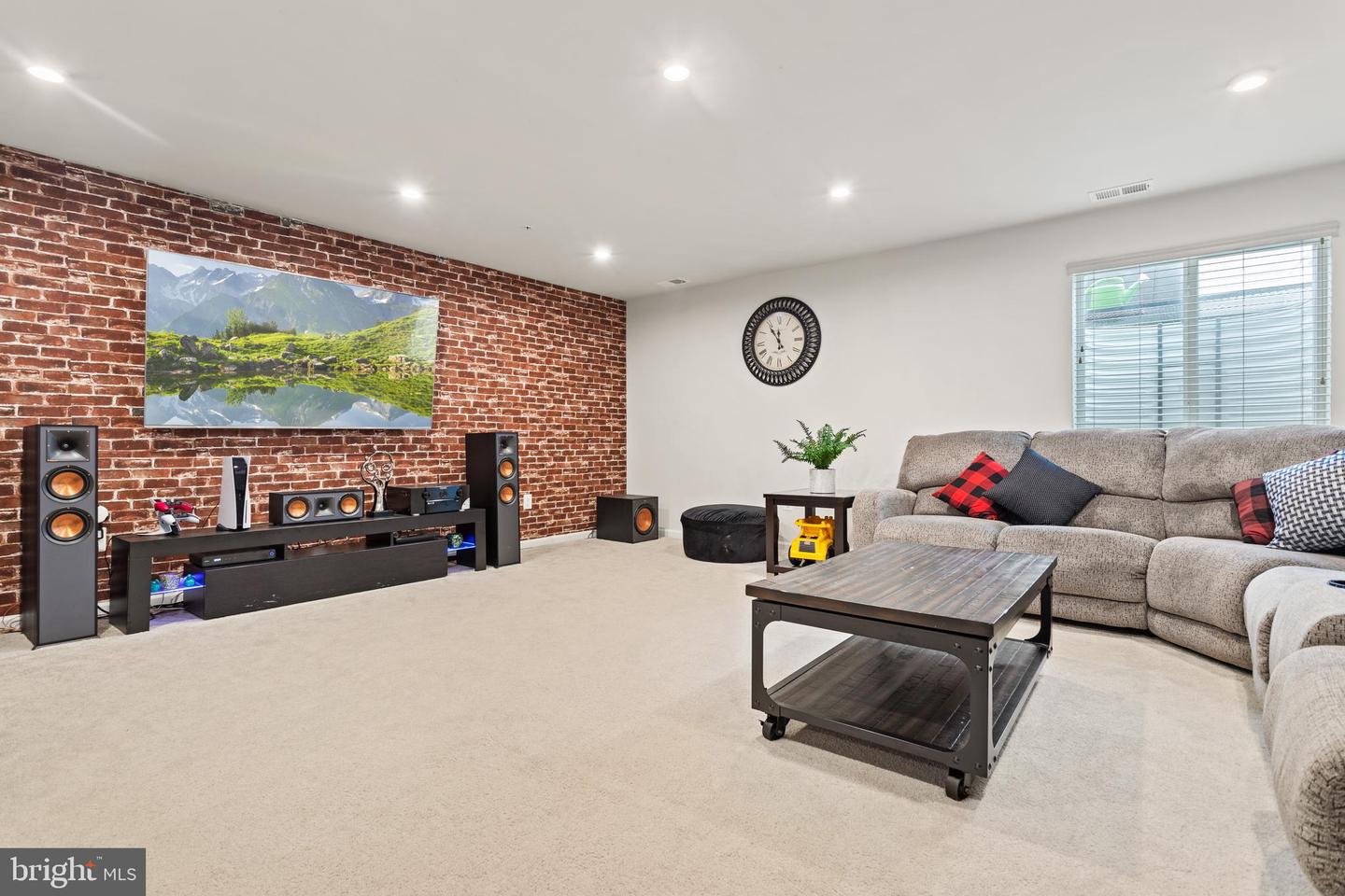 4434 Tulip LANE