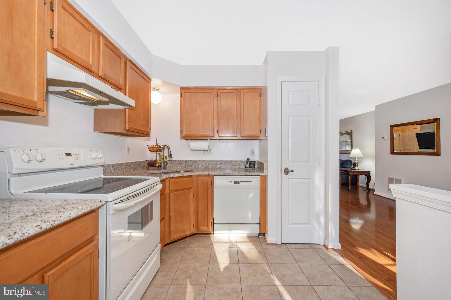 9121 Ridgefield LANE