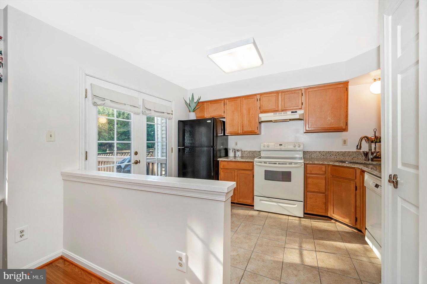 9121 Ridgefield LANE