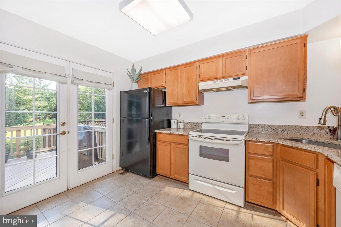 9121 Ridgefield LANE