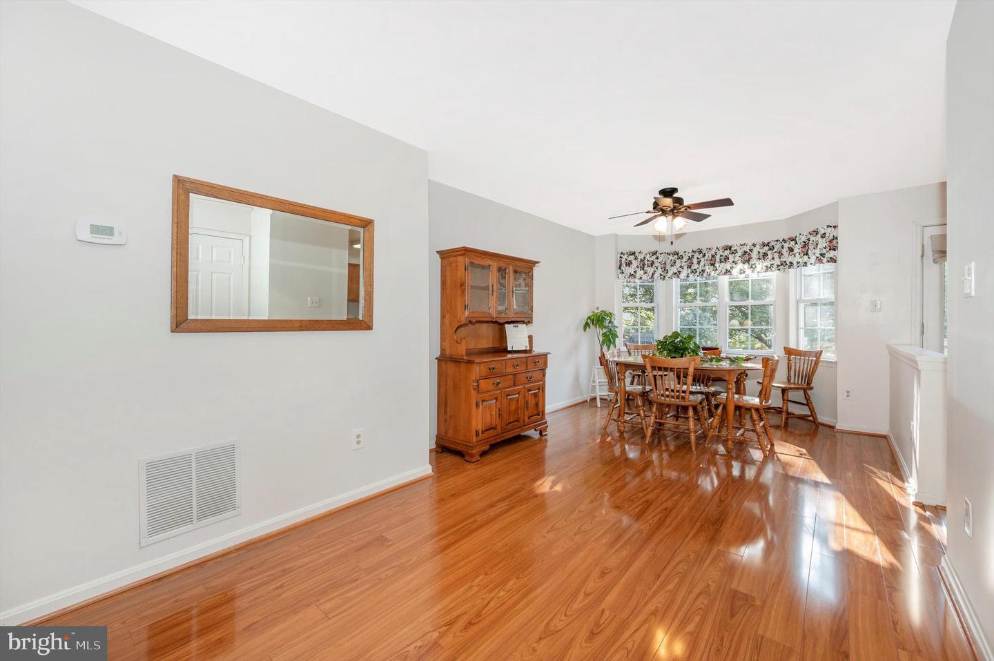 9121 Ridgefield LANE