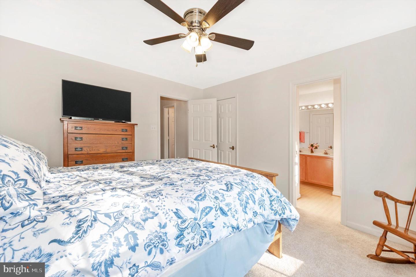 9121 Ridgefield LANE