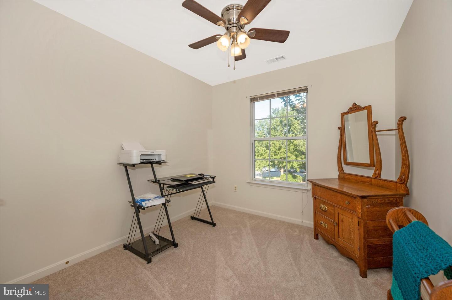 9121 Ridgefield LANE
