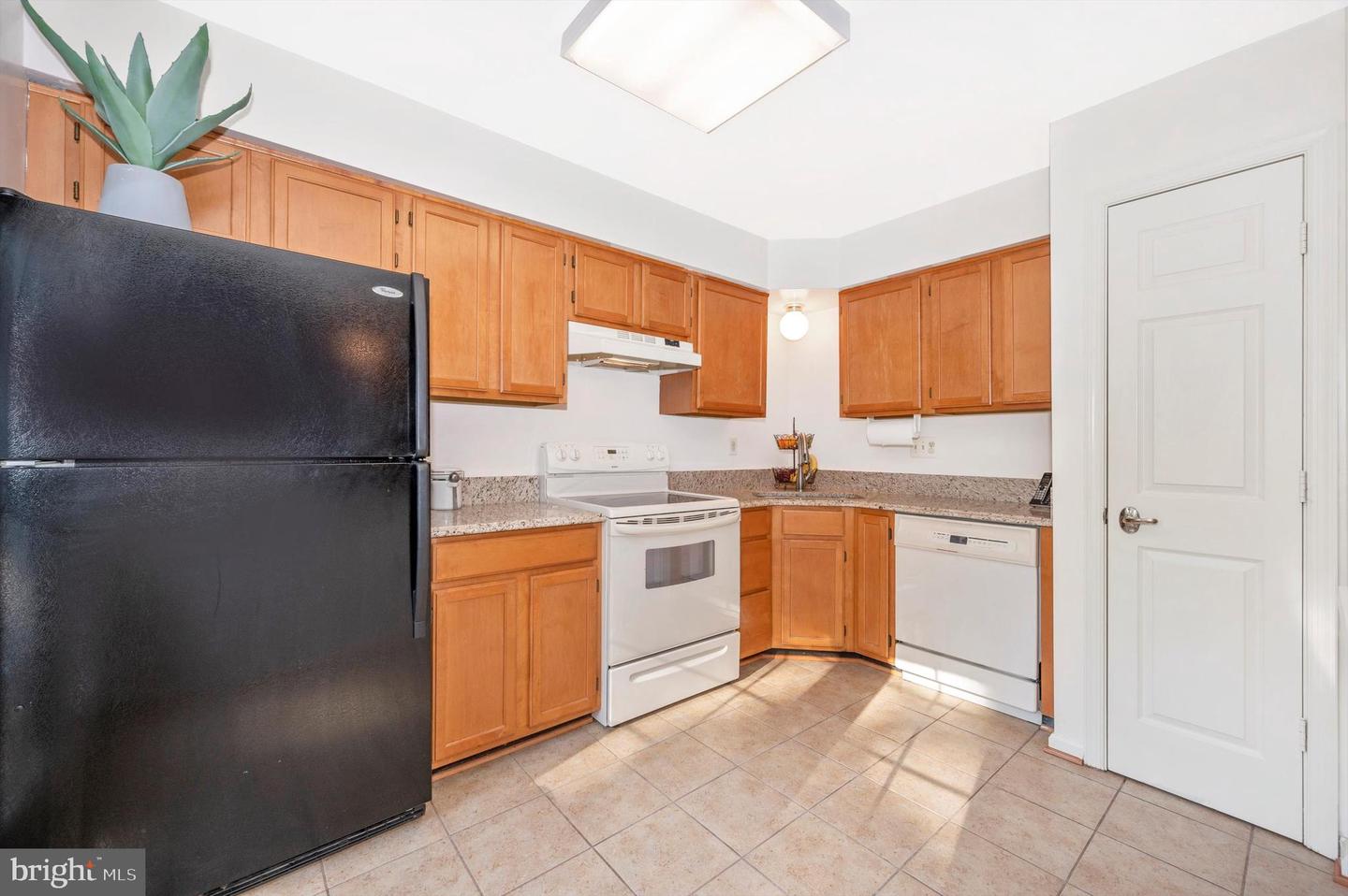 9121 Ridgefield LANE