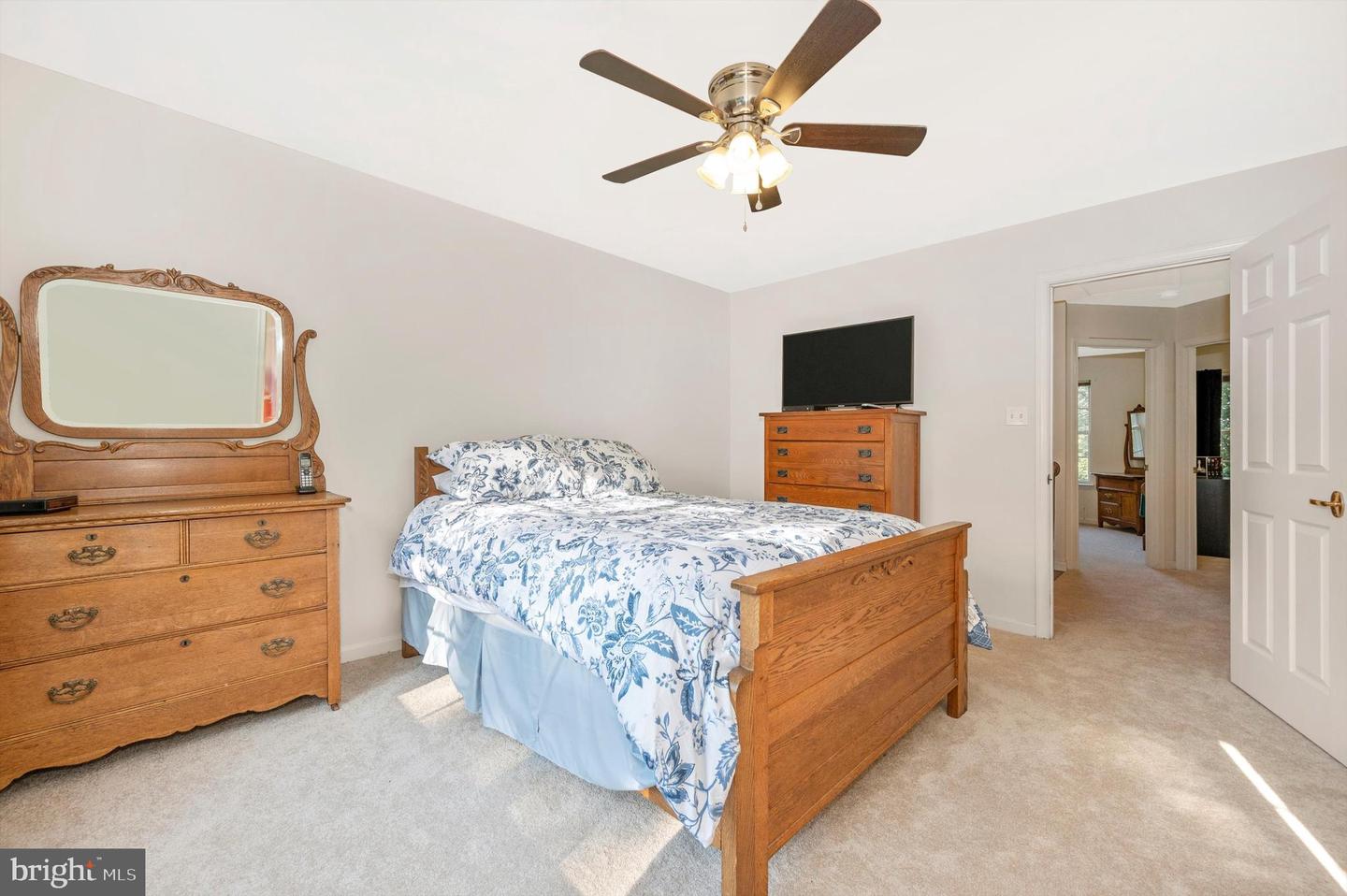 9121 Ridgefield LANE