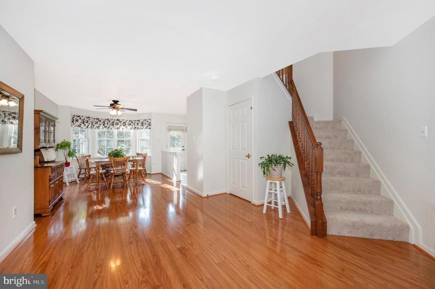 9121 Ridgefield LANE