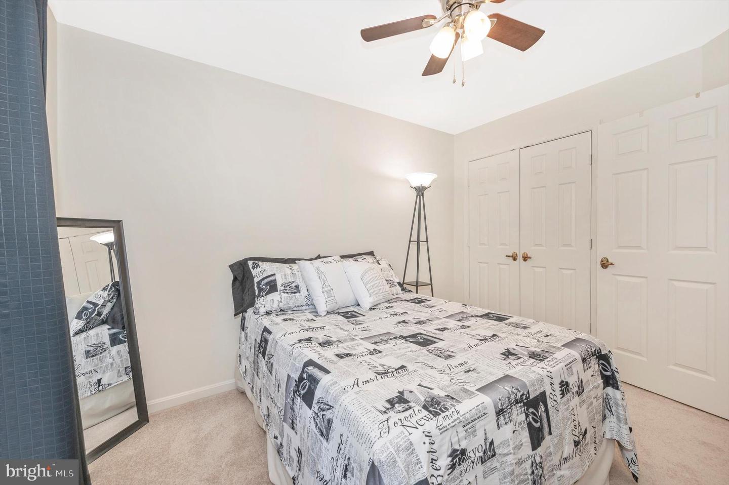 9121 Ridgefield LANE