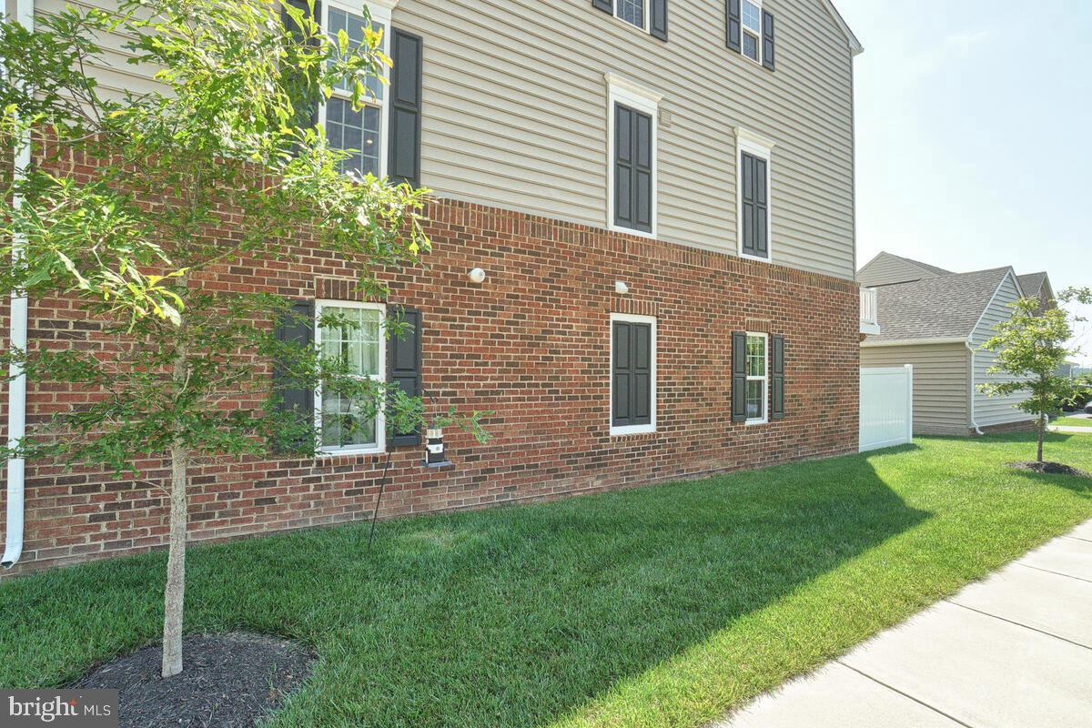 4701 Vona LANE