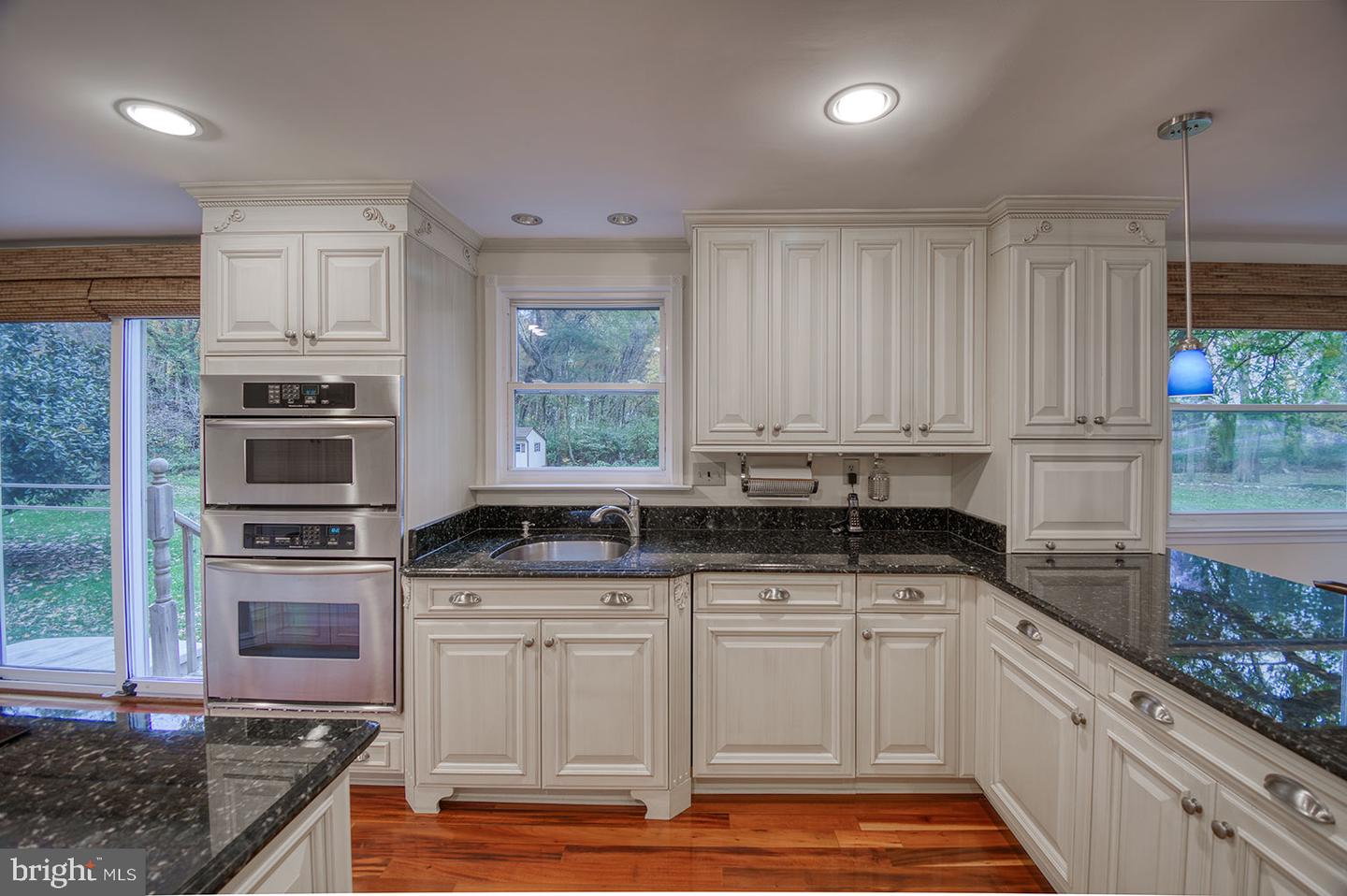 5827 Woodwinds CIRCLE