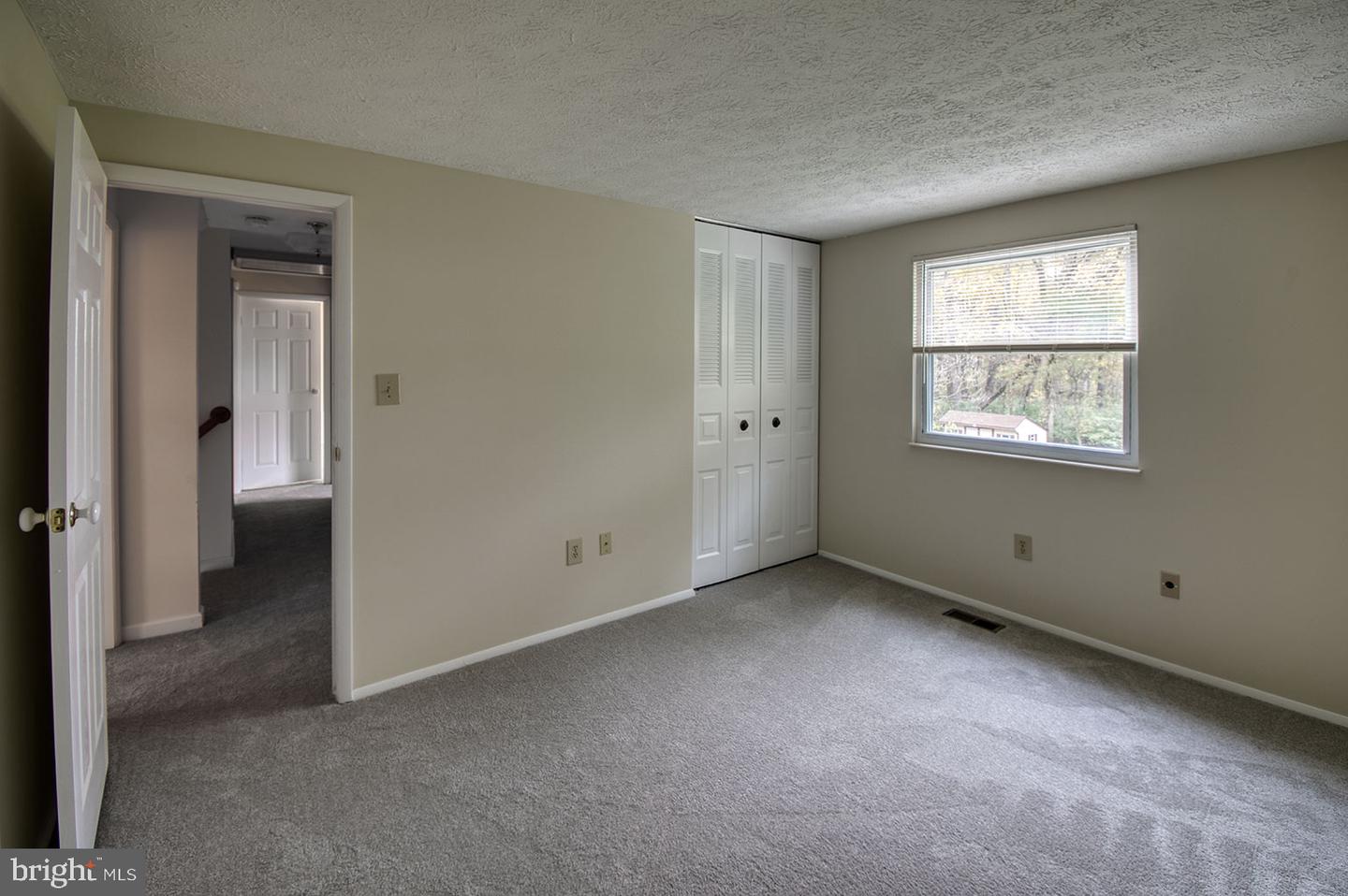 5827 Woodwinds CIRCLE