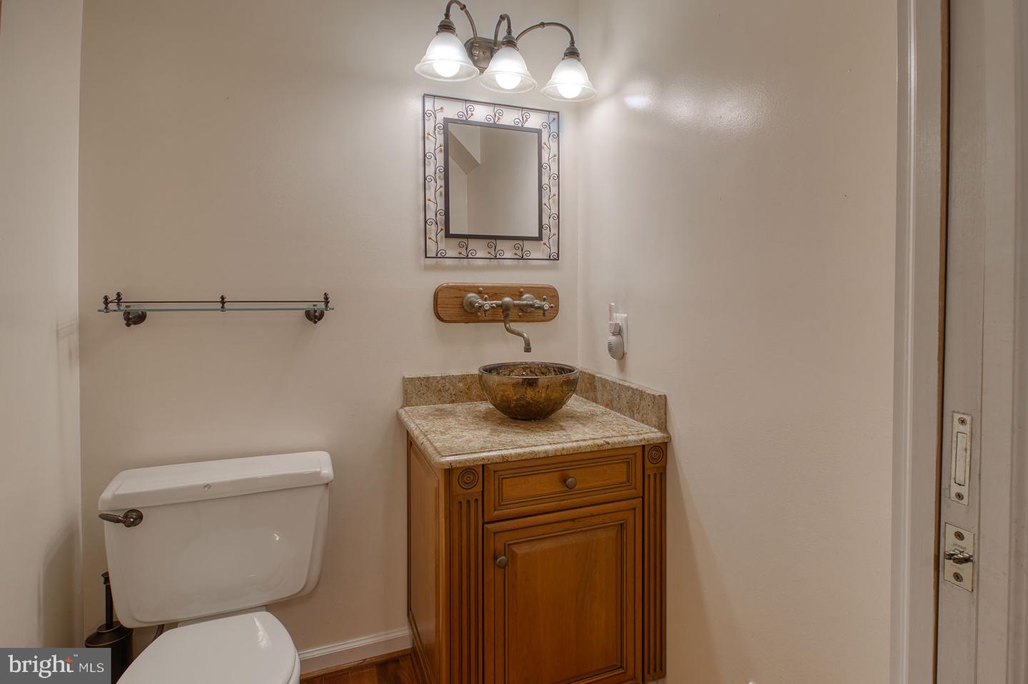 5827 Woodwinds CIRCLE
