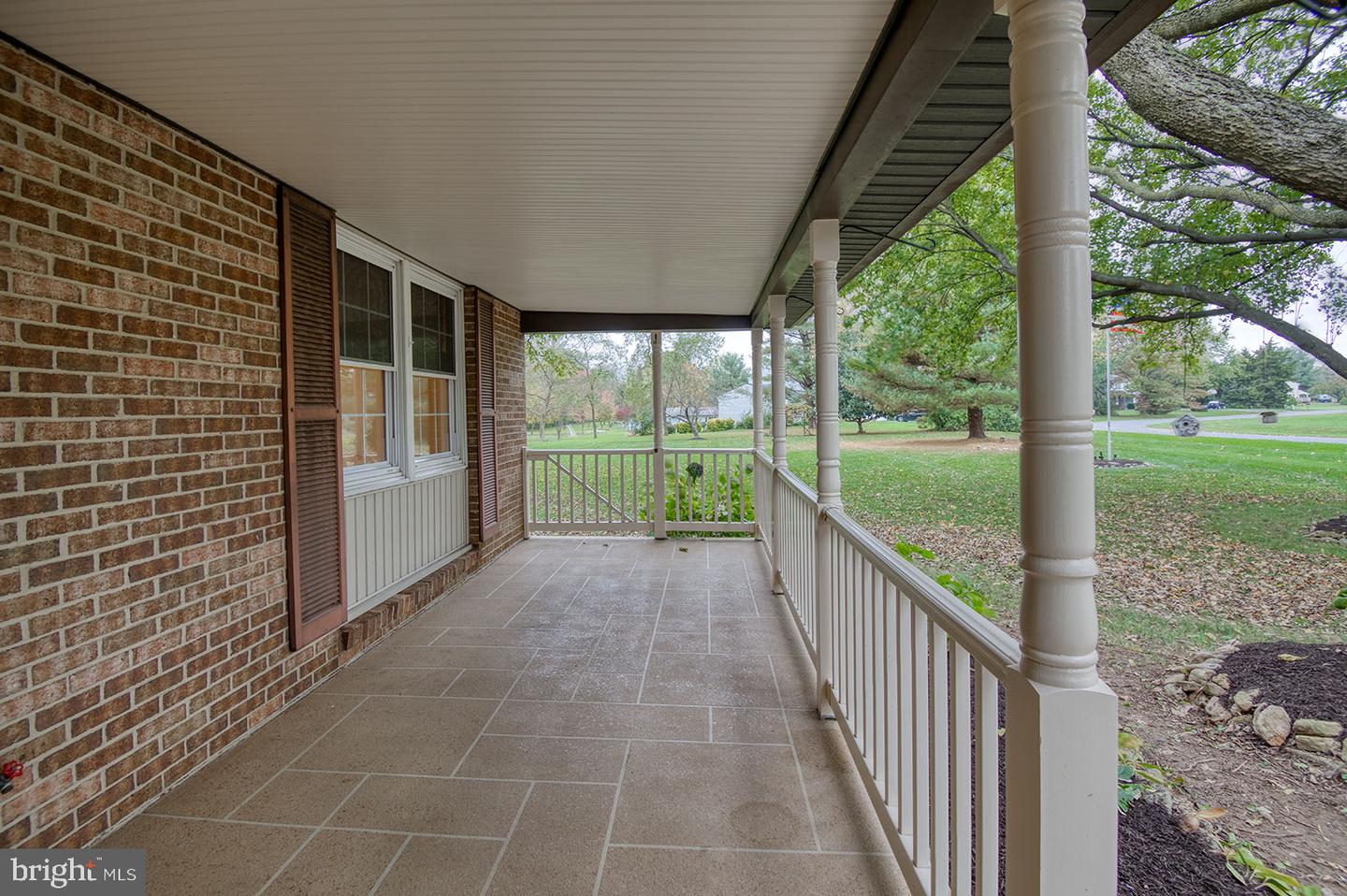 5827 Woodwinds CIRCLE