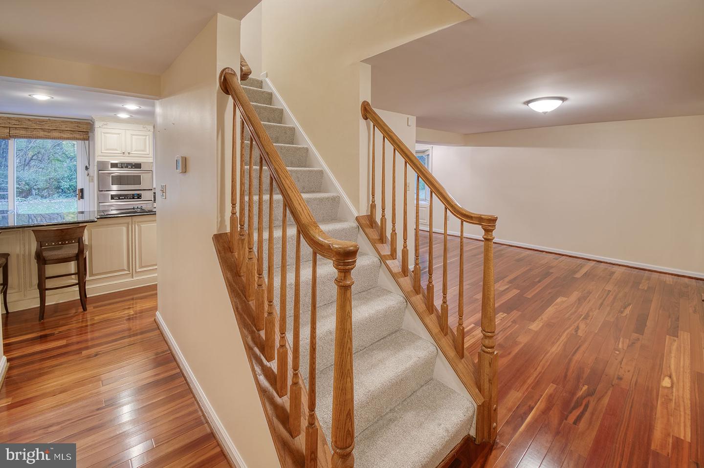 5827 Woodwinds CIRCLE