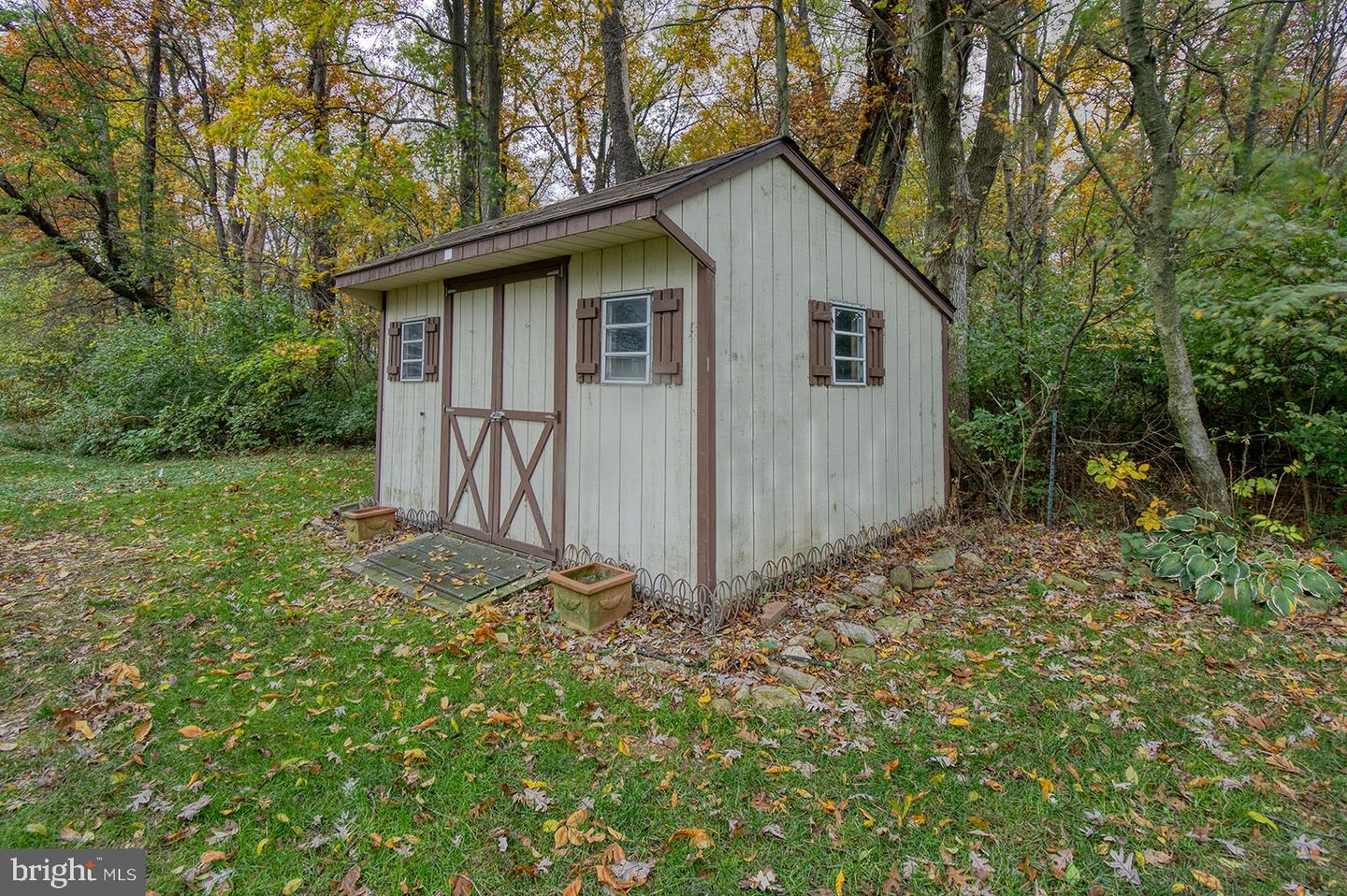 5827 Woodwinds CIRCLE